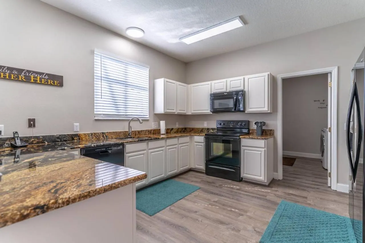 185 Winwood Bay Villa Davenport
