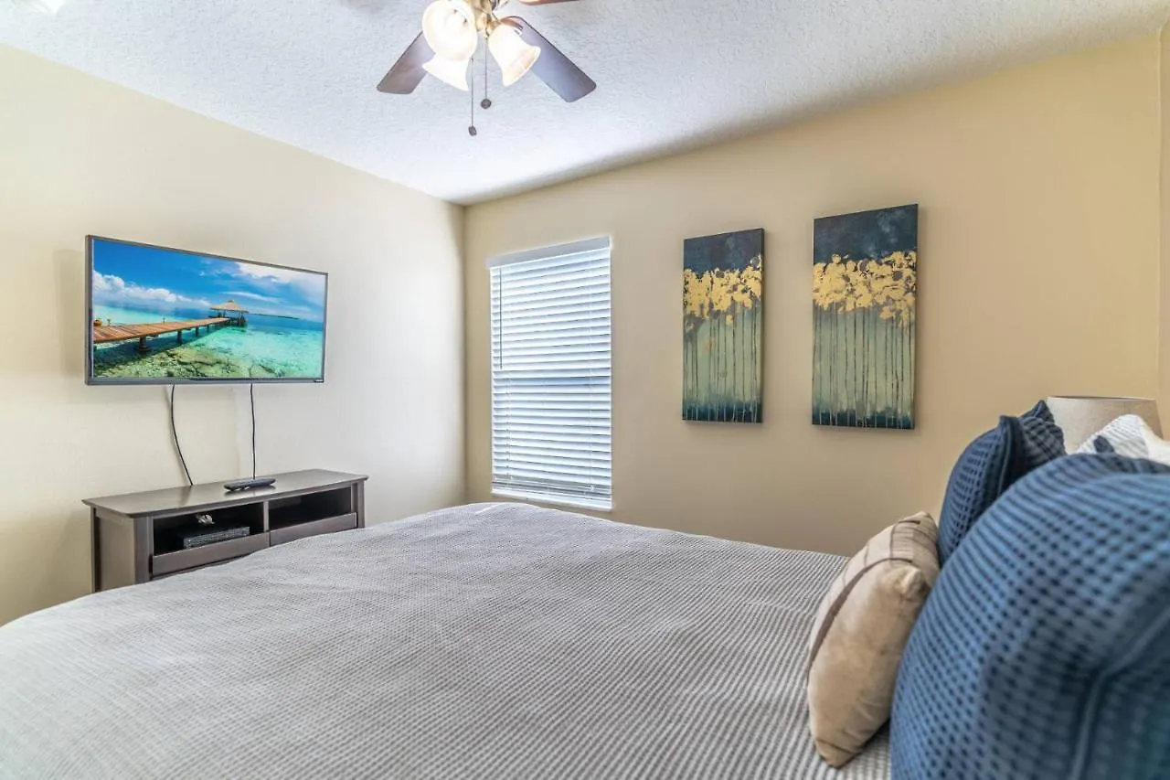 185 Winwood Bay Villa Davenport